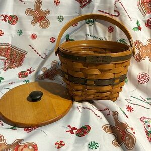 1994 Longaberger Jingle Bell Basket with Lid